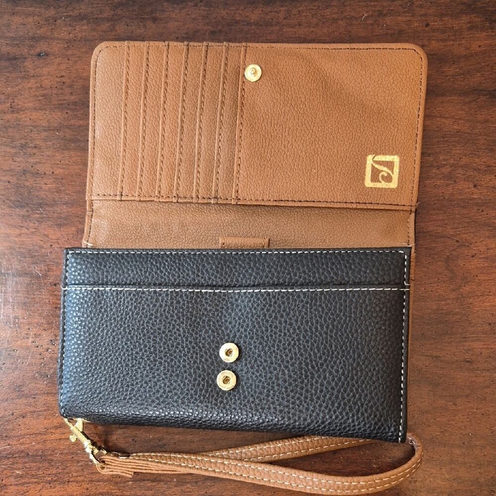 Stone Mountain Accessories Black Pebbled Wristlet Wallet with Tan Strap - Picture 16 of 16